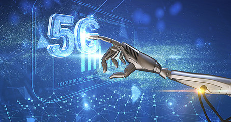 移動(dòng)通信技術(shù)與計(jì)算機(jī)軟硬件開(kāi)發(fā)的深度融合